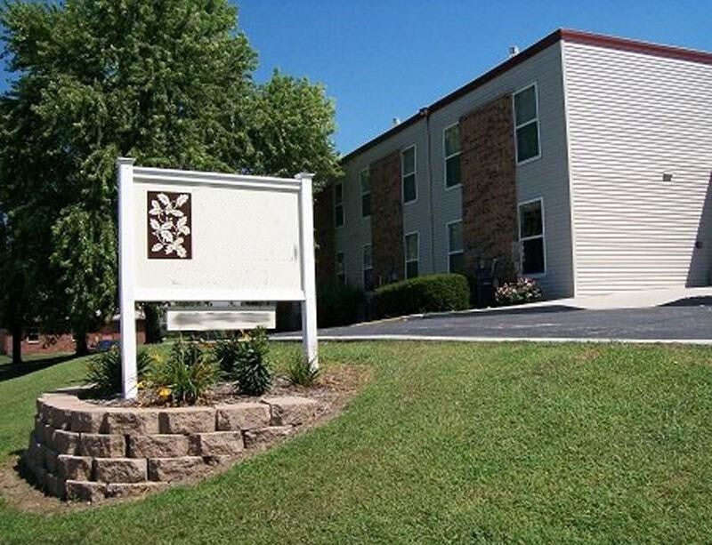 Primary Photo - 400 Elm St