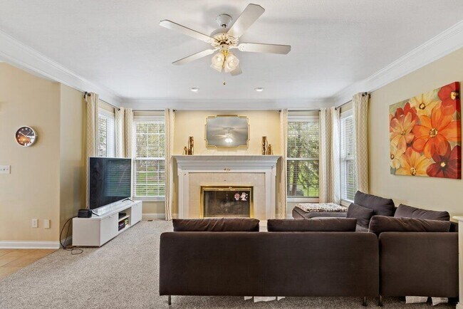 Foto del edificio - 5173 Claridge Dr