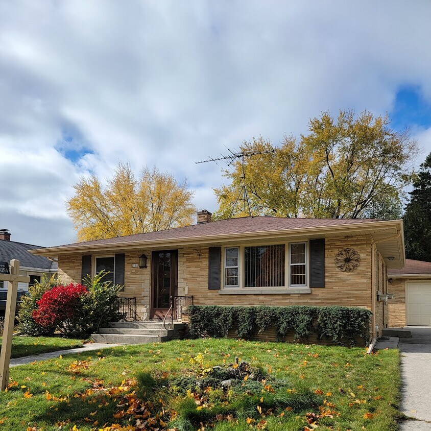 2510 Wedemeyer St, Sheboygan, WI 53081 House Rental in Sheboygan, WI