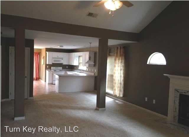 Building Photo - 3073 Summit Ln