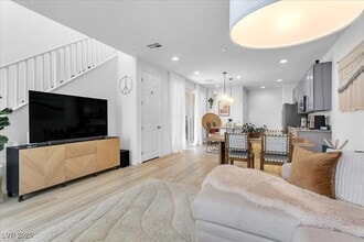 Building Photo - 92 Kimberlite Dr