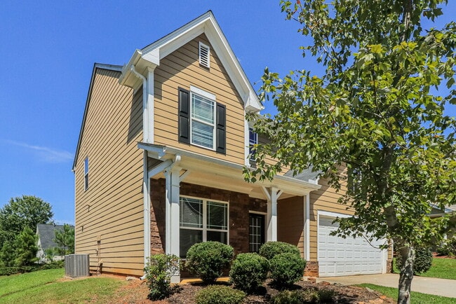 Building Photo - 45 Darbys Ave