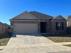 Building Photo - 142 Magnolia Dr