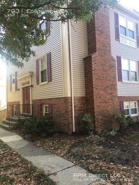 Primary Photo - GORGEOUS AND MOVE IN READY!!