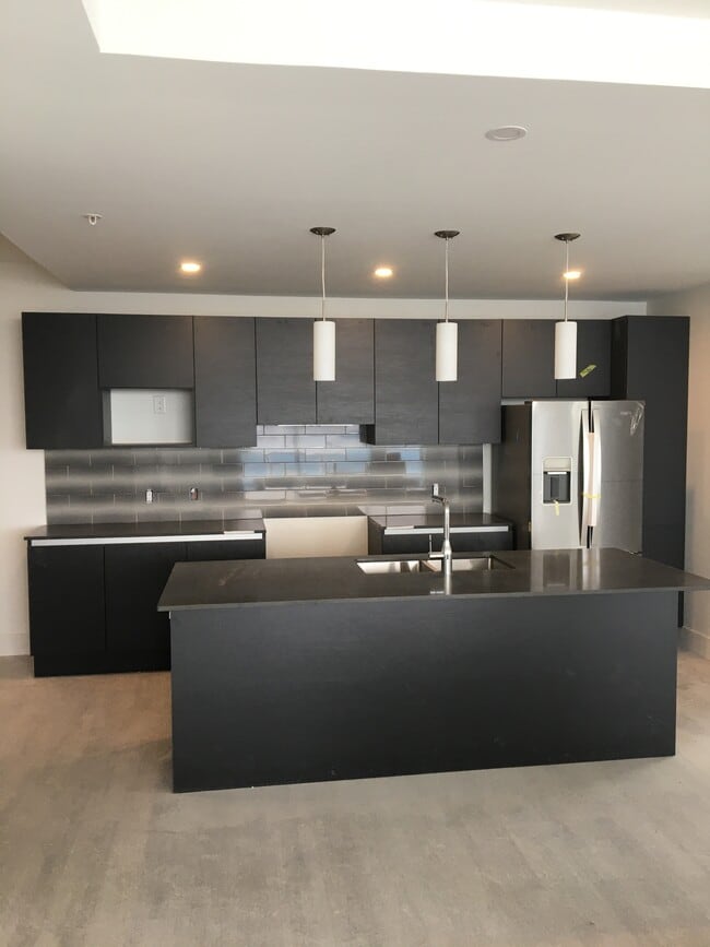 Building Photo - 172 North