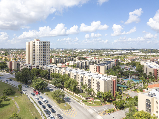 Aerial Photo - Fontainebleau Milton Apartments