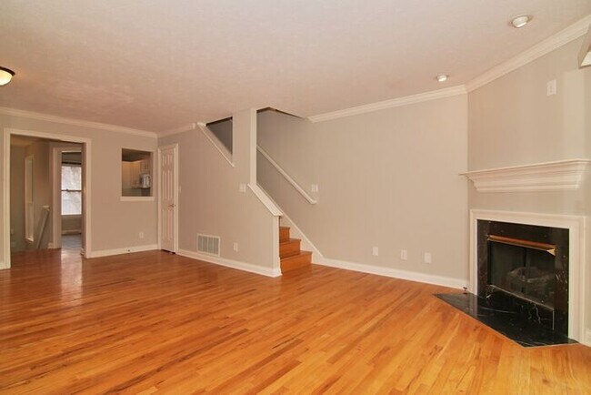Foto del edificio - Beautiful Mass Ave Townhome!