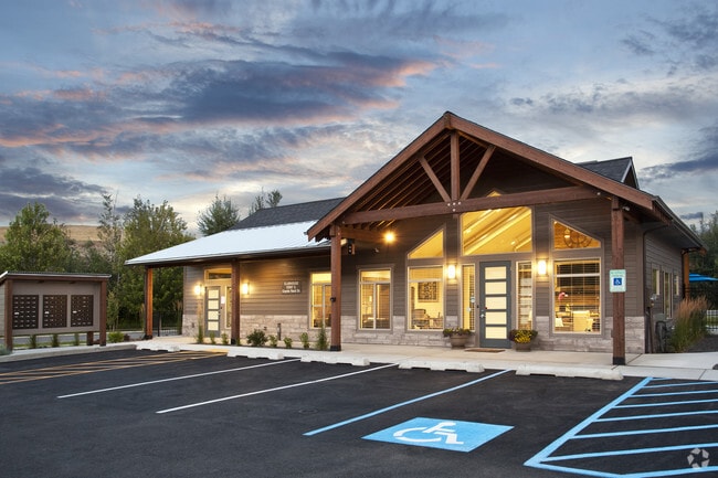 Community Clubhouse - Riverside at Coyote Rock