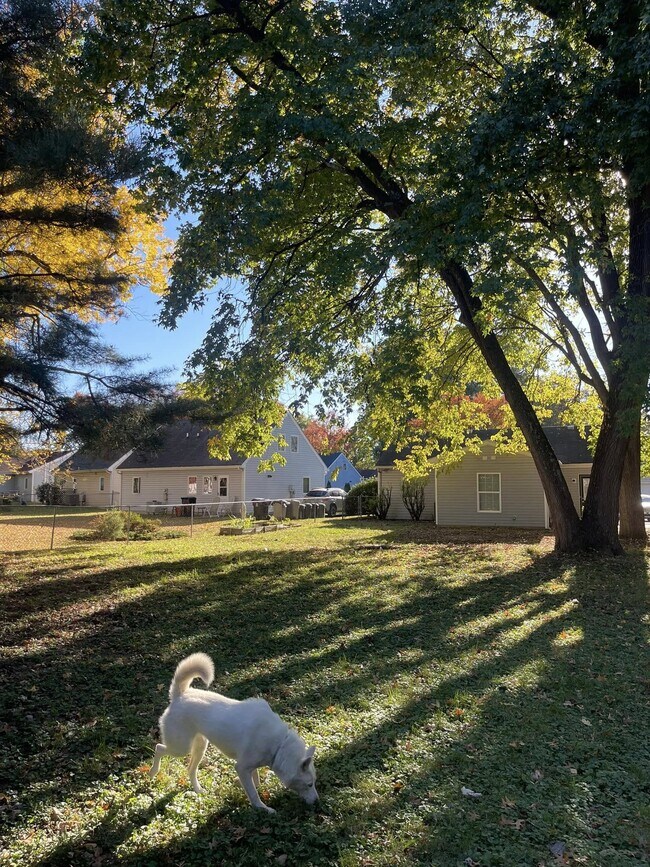 Foto del edificio - 4809 St Leo Pl