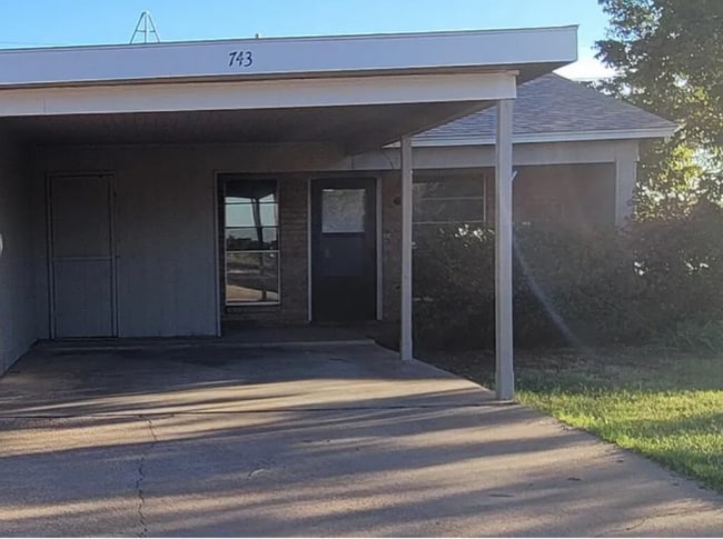 Building Photo - 4 Chaparral Cir