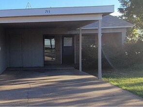Building Photo - 4 Chaparral Cir