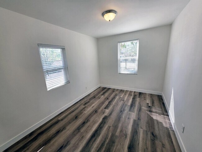 Foto del edificio - 4263 48th St