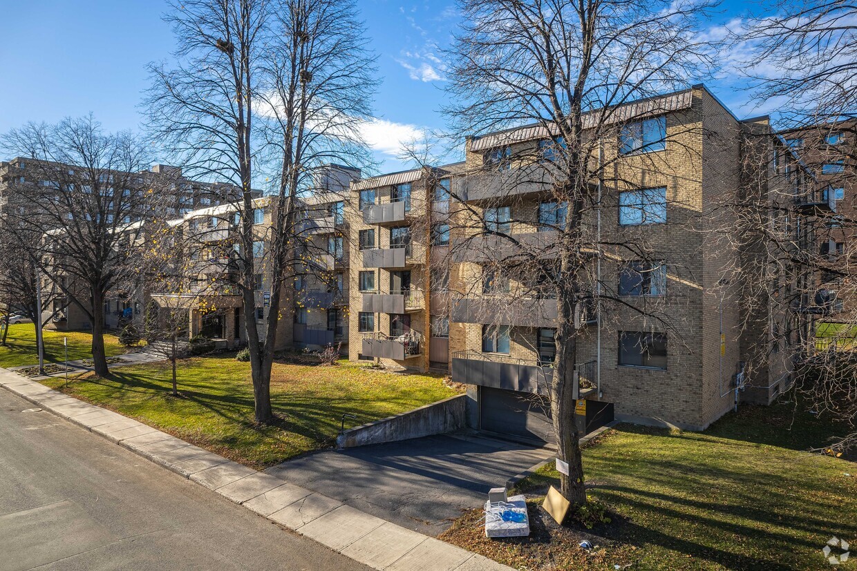 Building Photo - 2775 Rue Modugno