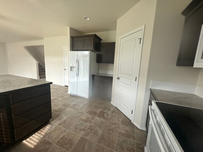 Building Photo - $500 off for first month rent