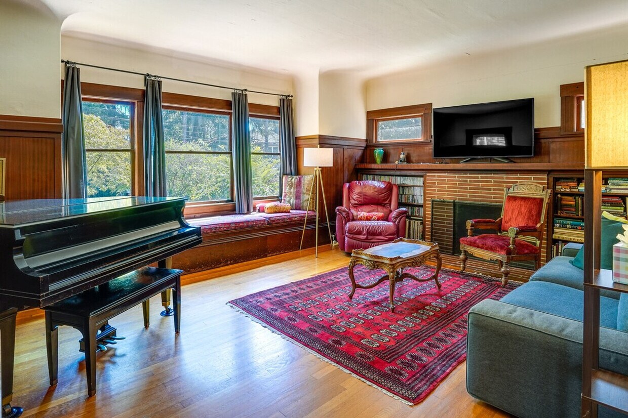 Primary Photo - 2739 Ashby Pl
