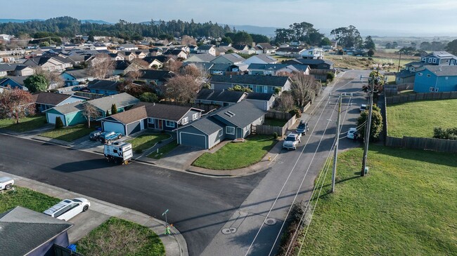 Foto del edificio - Fully Remodeled 3-Bedroom Home in McKinleyville