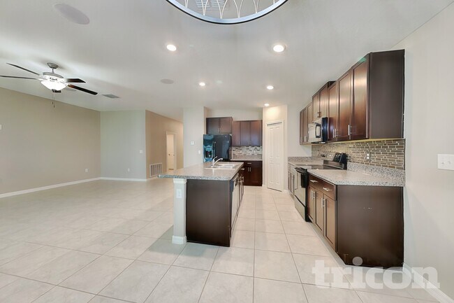 Foto del edificio - 4148 Salt Springs Ln