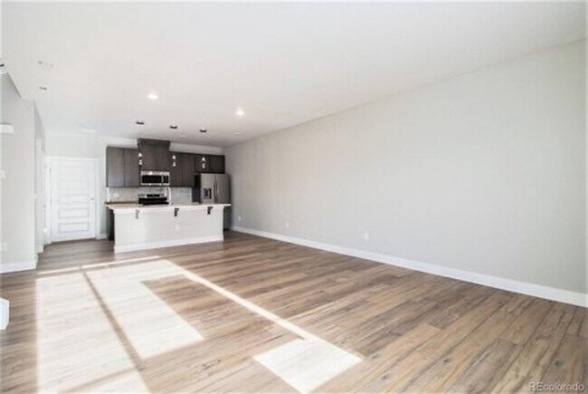 Foto del edificio - 16370 Alzere Pl