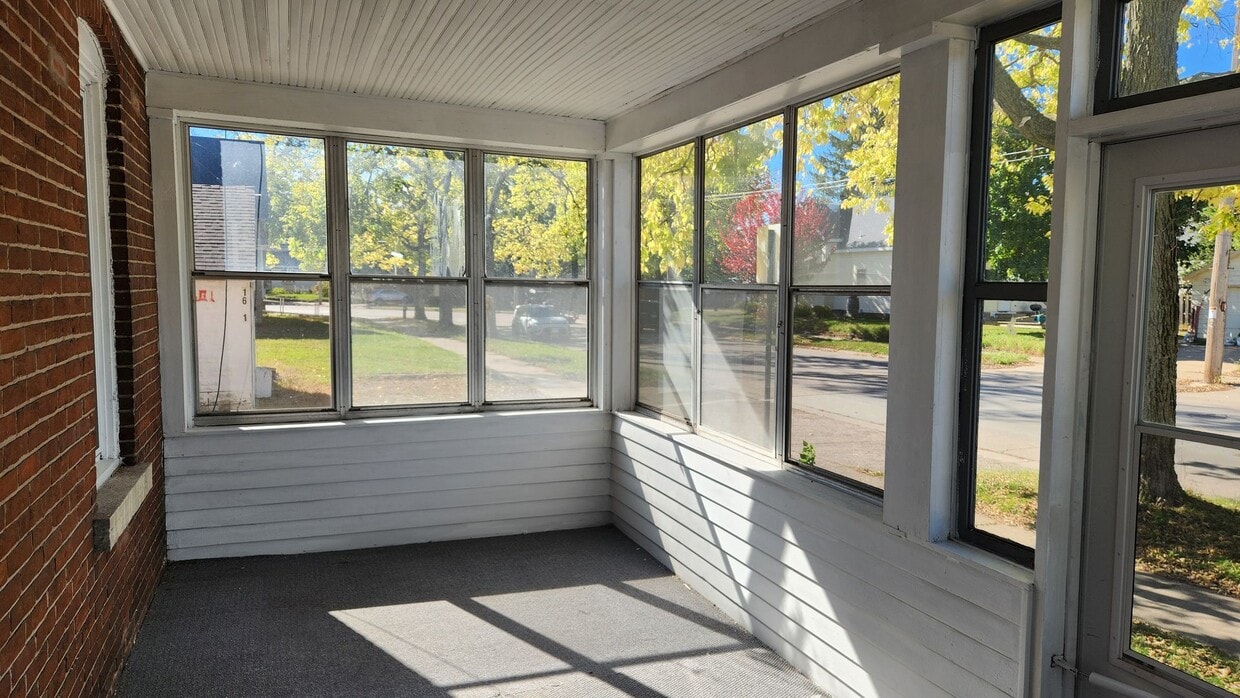 Building Photo - ds1233