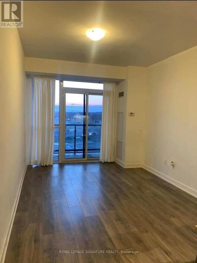 Photo du bâtiment - 4633 Glen Erin Dr