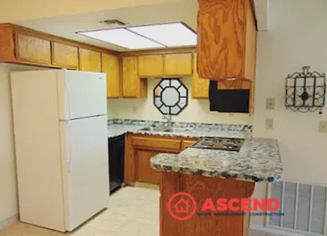 Foto del edificio - Cute 2 Bedroom Off Stockdale Hwy and Calif...