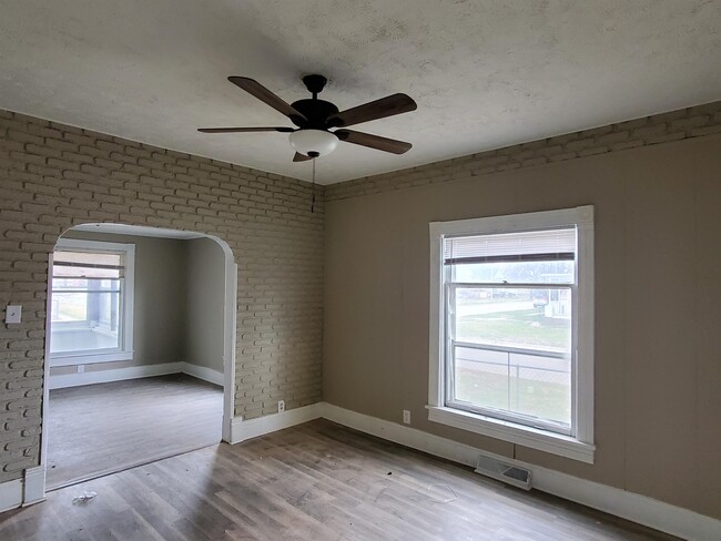 Building Photo - 1328 Avenue B