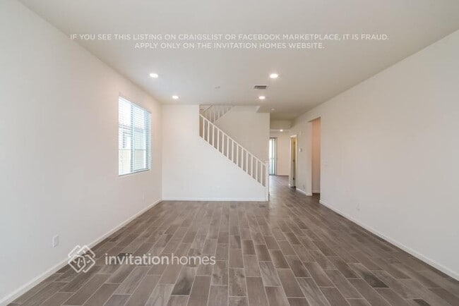 Building Photo - 1738 W Lacewood Pl