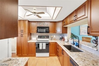Building Photo - 12150 Kelly Sands Way