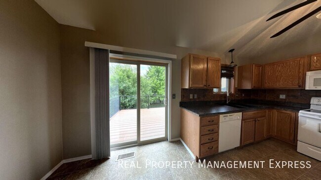 Foto del edificio - 7609 W 67th St