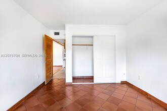 Building Photo - 8335 SW 72nd St