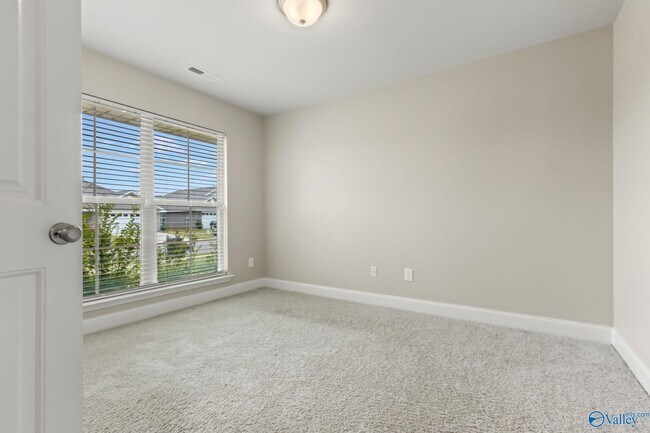 Foto del edificio - 122 Ardsley Dr