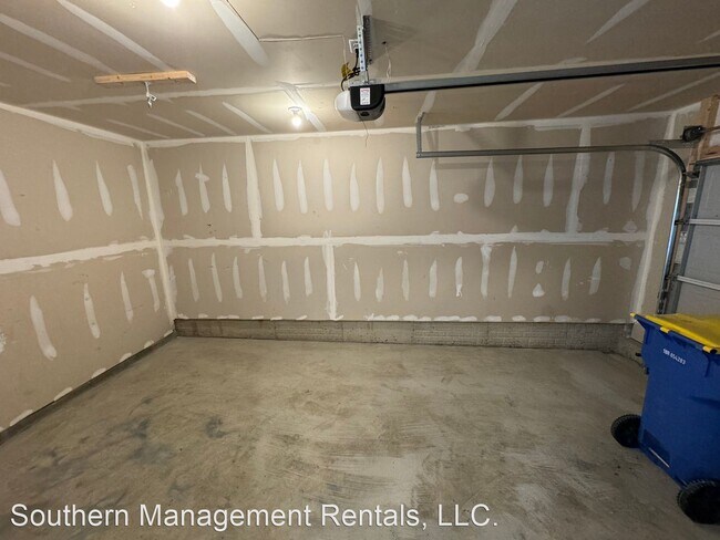 Building Photo - 3 br, 2.5 bath House - 133 Sussex Place