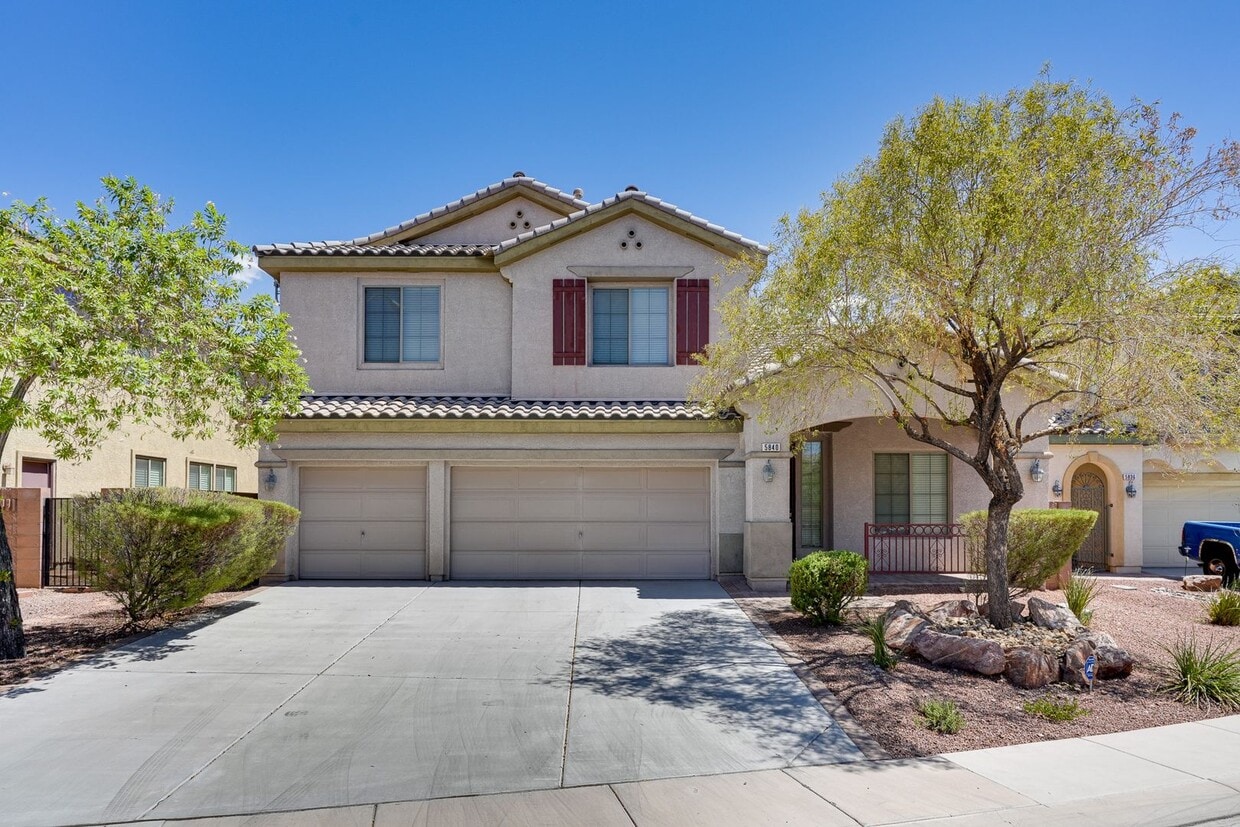 Foto principal - FANTASTIC 3 BEDROOM 2.5 BATH IN NORTH LAS ...