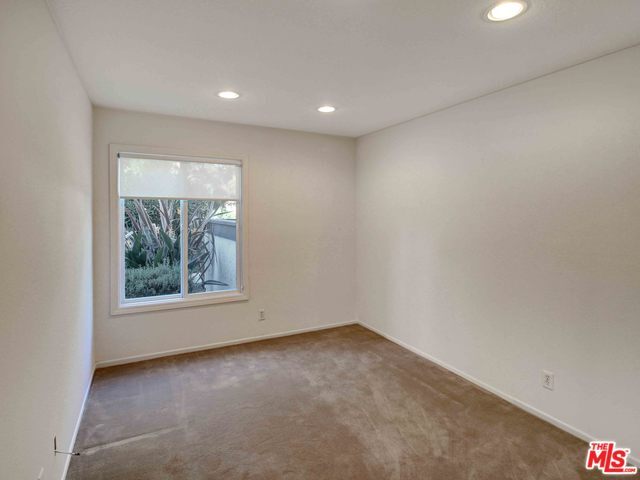 Building Photo - 17085 Palisades Cir