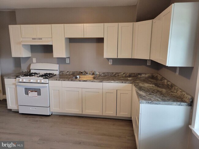 Foto del edificio - 643 Sandy St