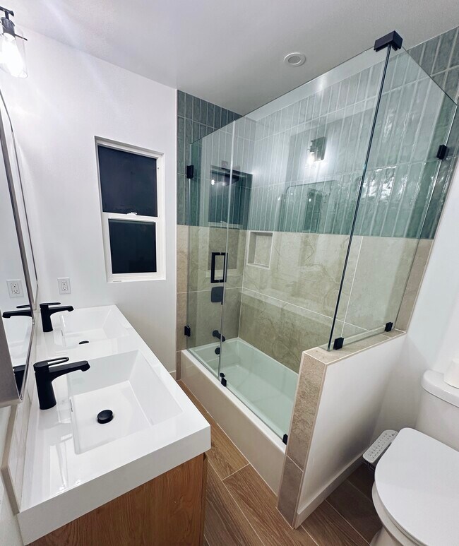 Foto del edificio - 345 N Broadmoor Ave