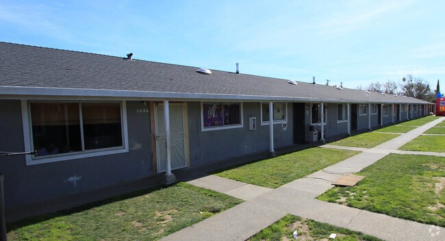 Foto del edificio - Carriage House Apartments