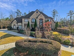 Building Photo - 2005 Lake Heather Dr