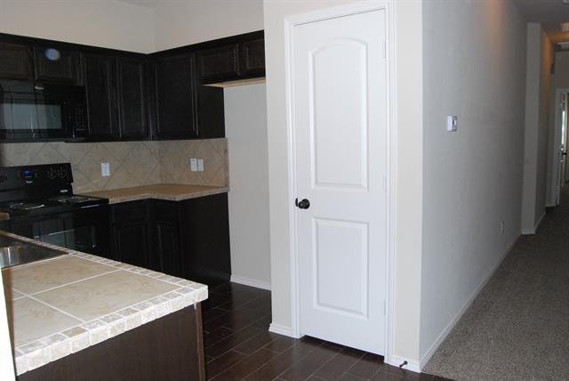 Building Photo - 371 Orbit Dr