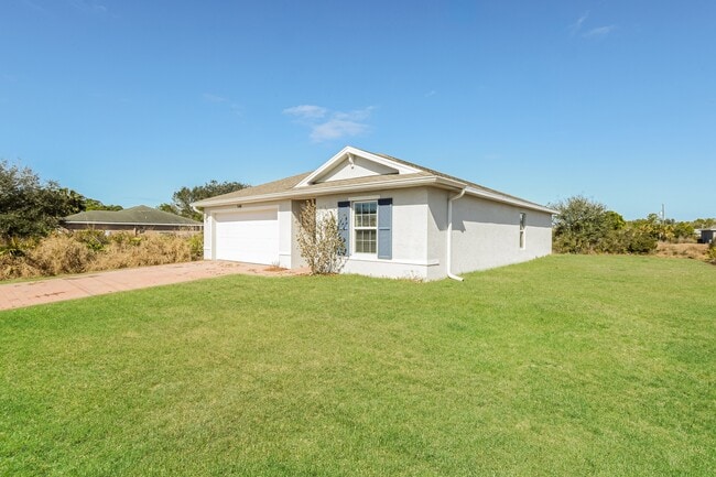 Foto del edificio - 548 Woodview Dr