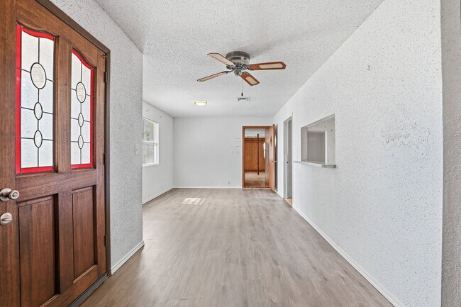 Building Photo - Beauty in Burleson ISD