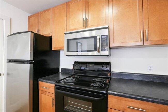 Foto del edificio - 711 W 32nd St