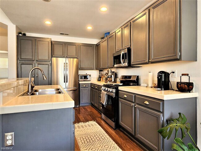 Foto del edificio - 3 br, 2 bath House - 37768 Spruce Ct.