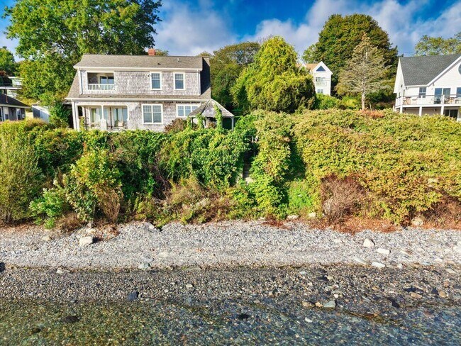 Foto del edificio - 73 Bayside Ave