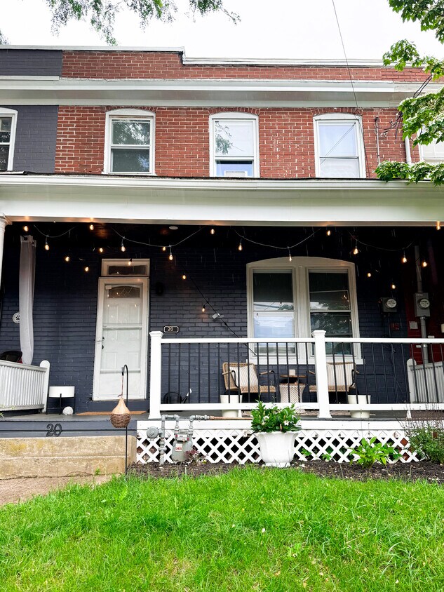 Primary Photo - 20 E Liberty St