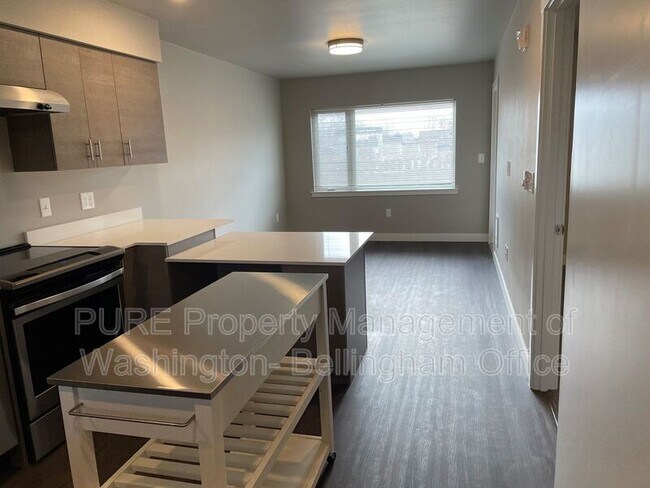 Foto del edificio - 1882 Front St.