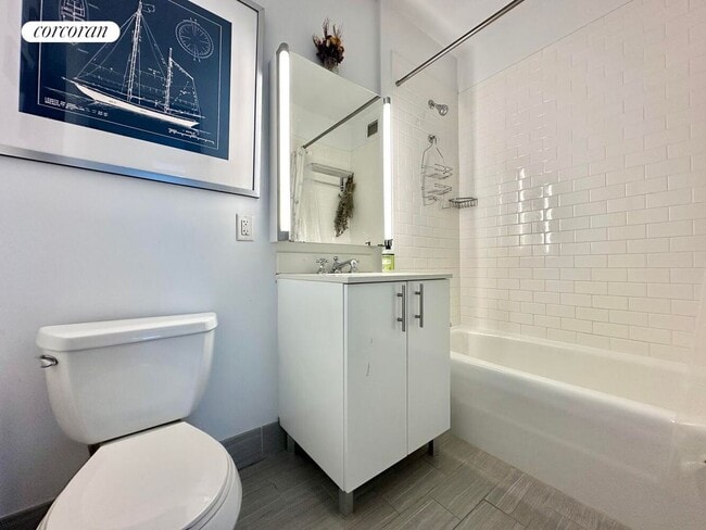 Foto del edificio - 46-10 Center Blvd