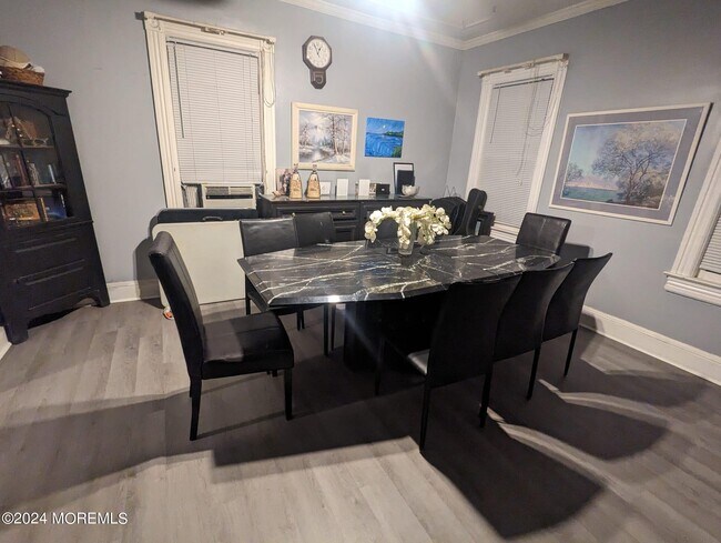 Foto del edificio - 1047 Stratton Pl