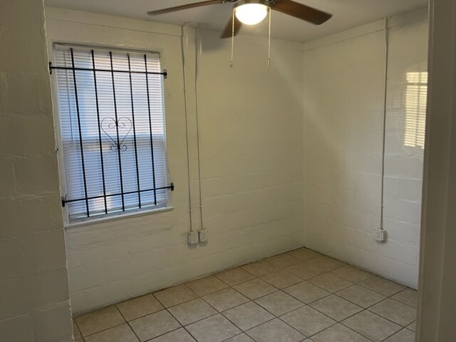 Building Photo - 2604 Moncrief Rd