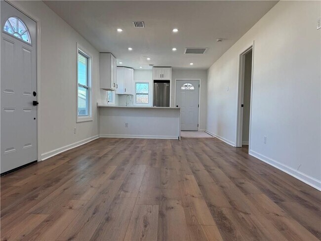 Foto del edificio - 1625 Myers Rd